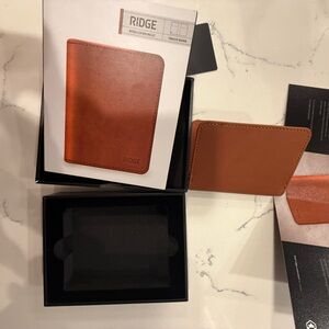 Ridge Bifold Leather Wallet - Tobacco Brown